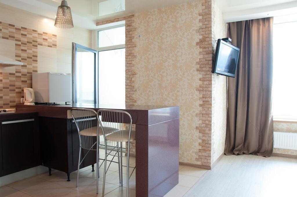 Apartment on Bogatyrskaya 6a Kiev Exteriör bild